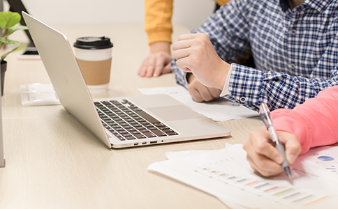 盤點倉庫存貨、固定資產(chǎn)