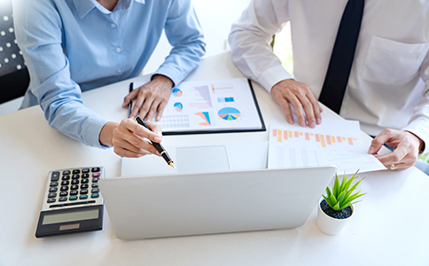 申請(qǐng)三類(lèi)醫(yī)療器械注冊(cè)流程 申請(qǐng)三類(lèi)醫(yī)療器械注冊(cè)流程